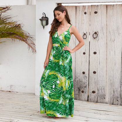 Langes Sommerkleid mit Blumenmuster – luftiges Strandkleid im Swing-Stil